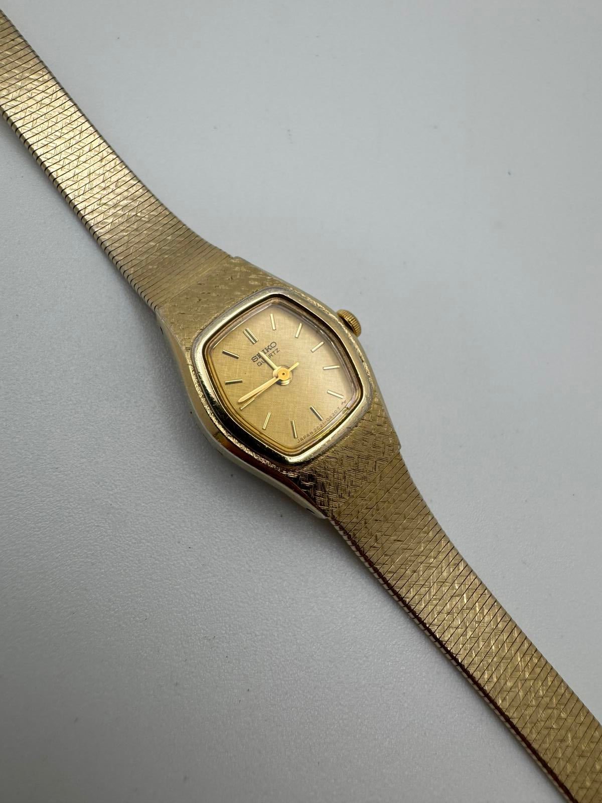 Vintage 1980s Seiko Quartz Women’s Gold Dress Watch – 16mm, Fresh Battery