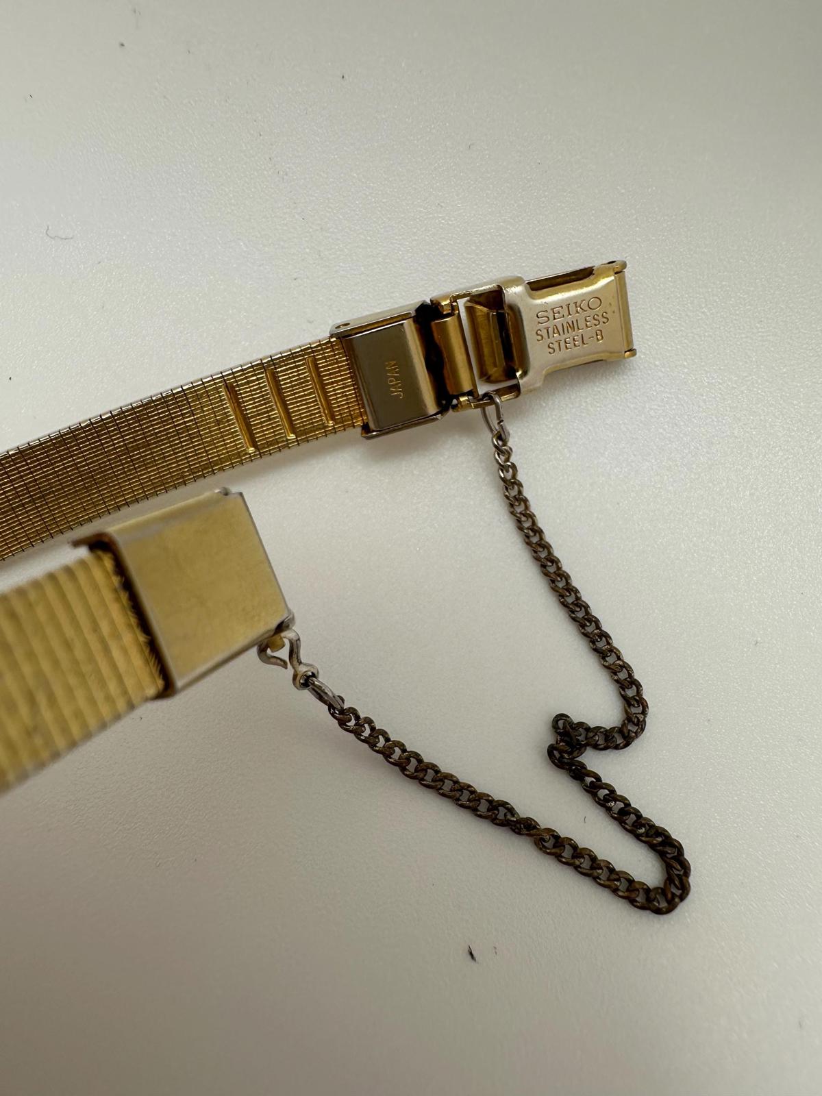 Vintage Seiko Quartz Women’s Watch 17mm – Gold Tone 4N01 – Petite 1980s 1990s