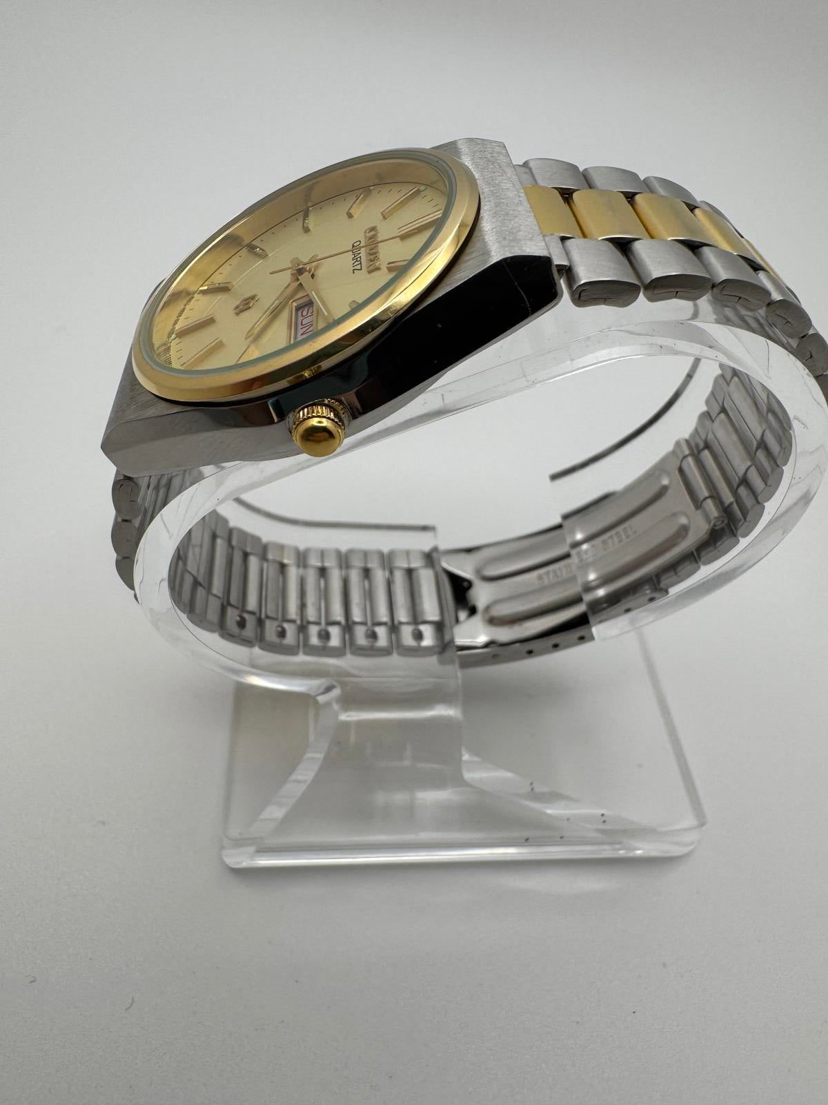 Vintage Citizen Quartz Men’s Watch – 33mm Two-Tone Gold Silver, Day-Date, 1980s