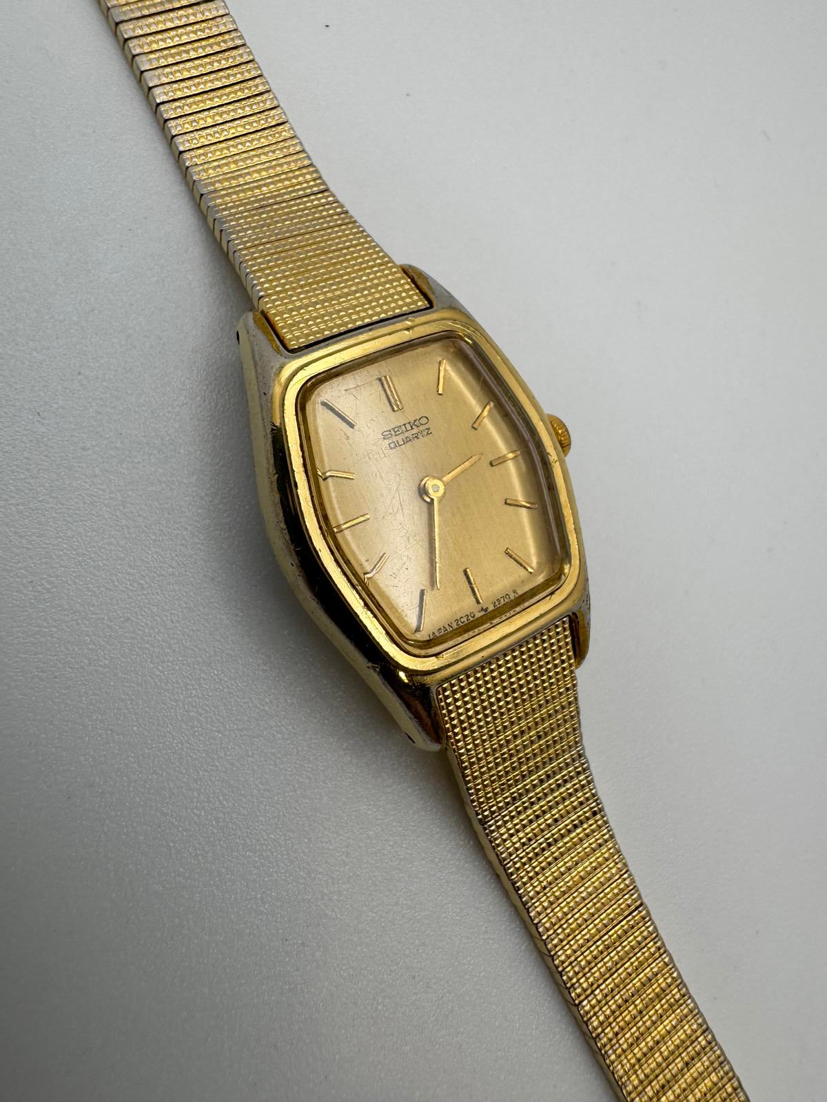 Vintage Seiko Quartz Gold-Tone Women’s Watch 18mm Case Fresh Battery