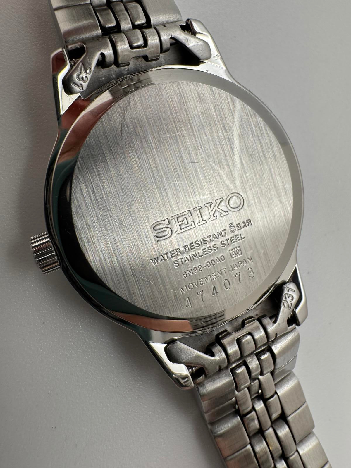 Vintage Seiko Women’s Stainless Steel Watch 28mm Silver Dial Date Japan Quartz