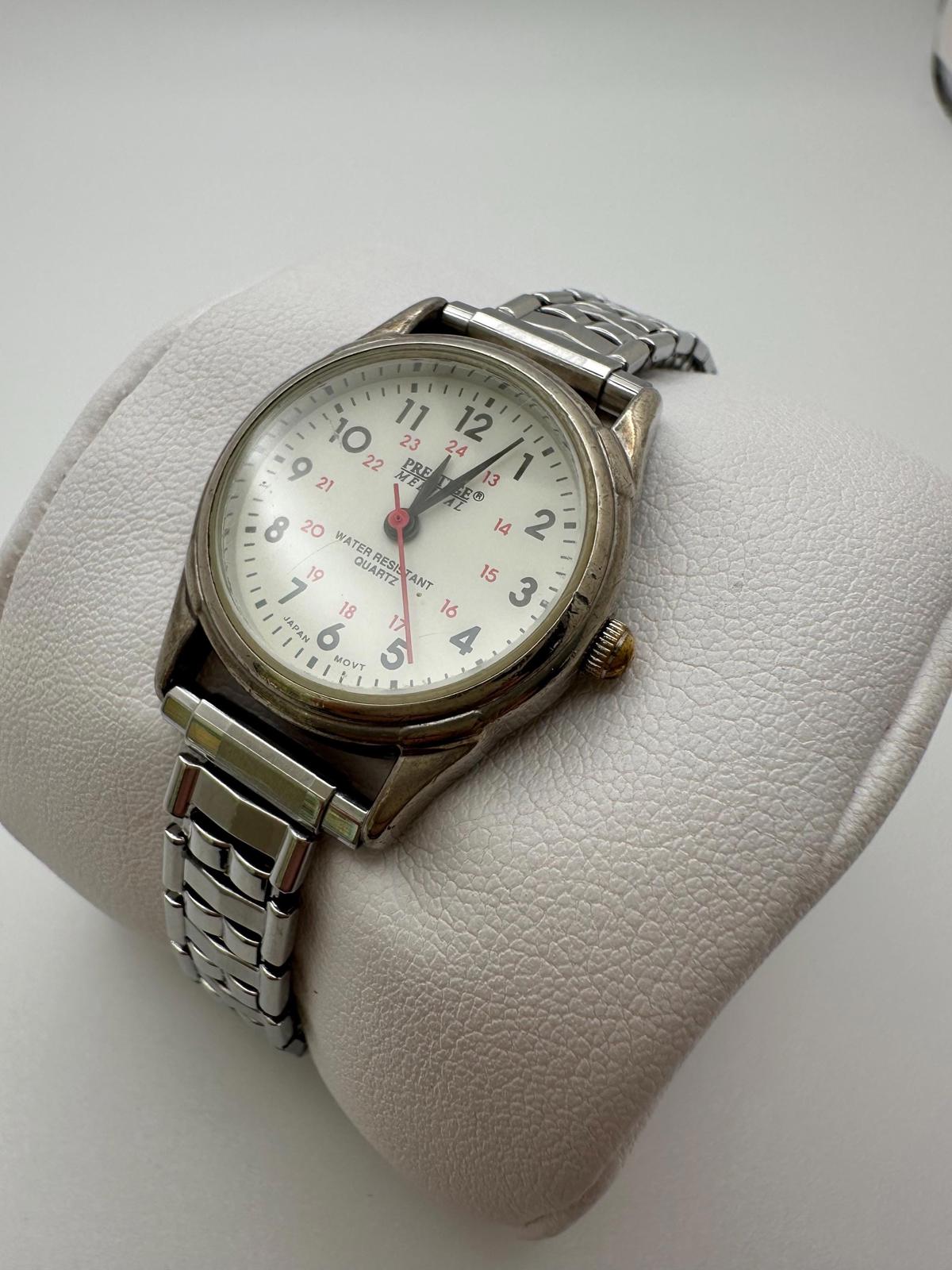 Vintage Prestige Medical Quartz Watch 25.5mm White Dial Steel Stretch Band Japan