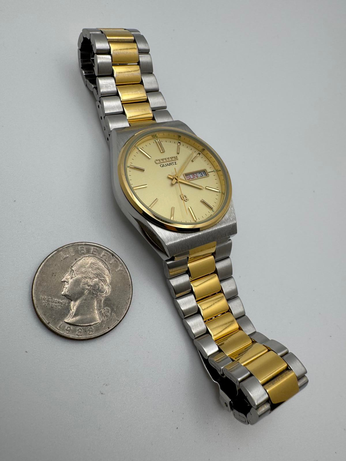 Vintage Citizen Quartz Men’s Watch – 33mm Two-Tone Gold Silver, Day-Date, 1980s