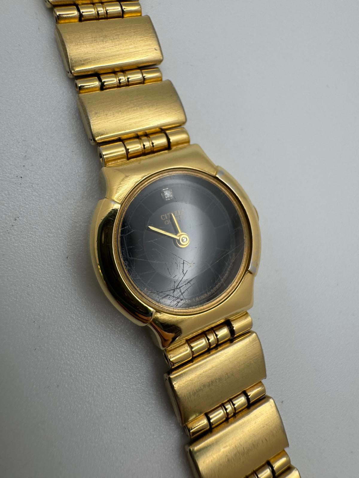 Vintage 1988 Citizen Quartz Gold Women’s Watch – Black Dial, 19mm