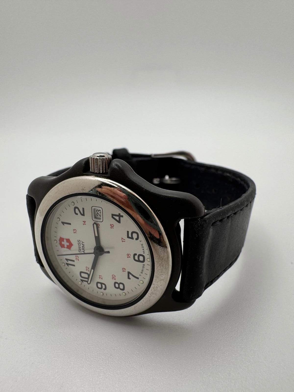 Victorinox Swiss Army 30mm White Dial Date Men’s Watch – Fresh Battery
