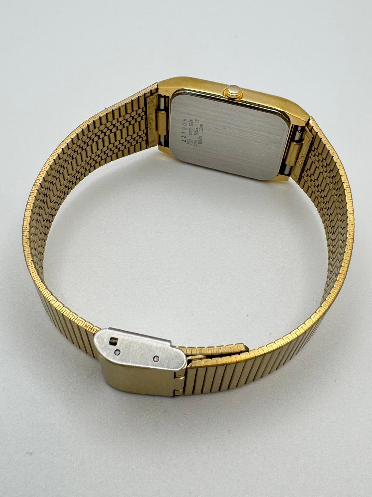 Vintage Seiko Quartz Men’s Watch – 26mm Gold Rectangular Case, Black Dial