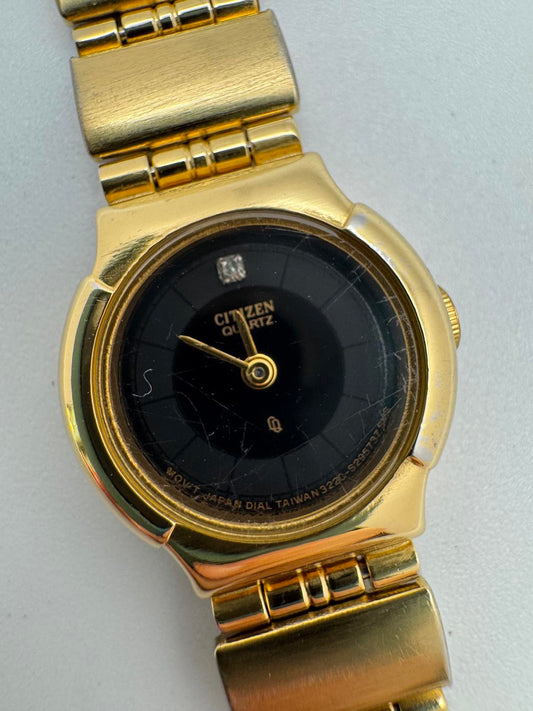 Vintage 1988 Citizen Quartz Gold Women’s Watch – Black Dial, 19mm