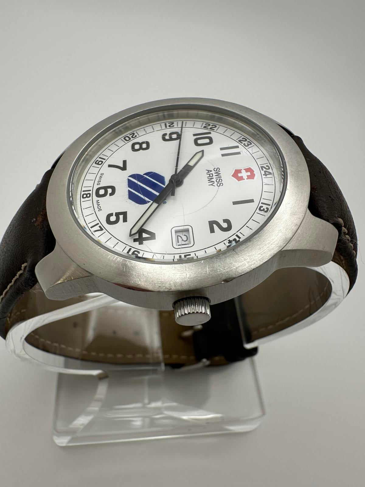 Victorinox Swiss Army Men’s 38mm Watch – White Dial, Date, Leather Strap