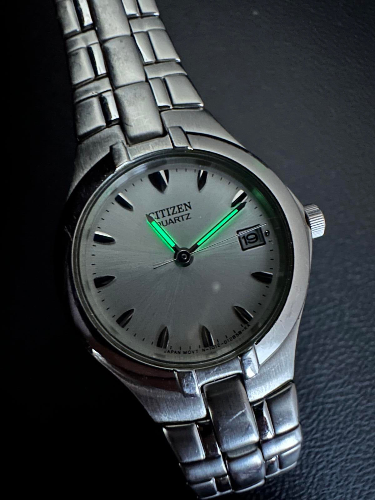 Citizen Quartz Watch Womens Silver Dial Stainless Steel Date 25mm Japan