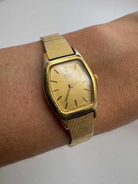 Vintage Seiko Quartz Gold-Tone Women’s Watch 18mm Case Fresh Battery