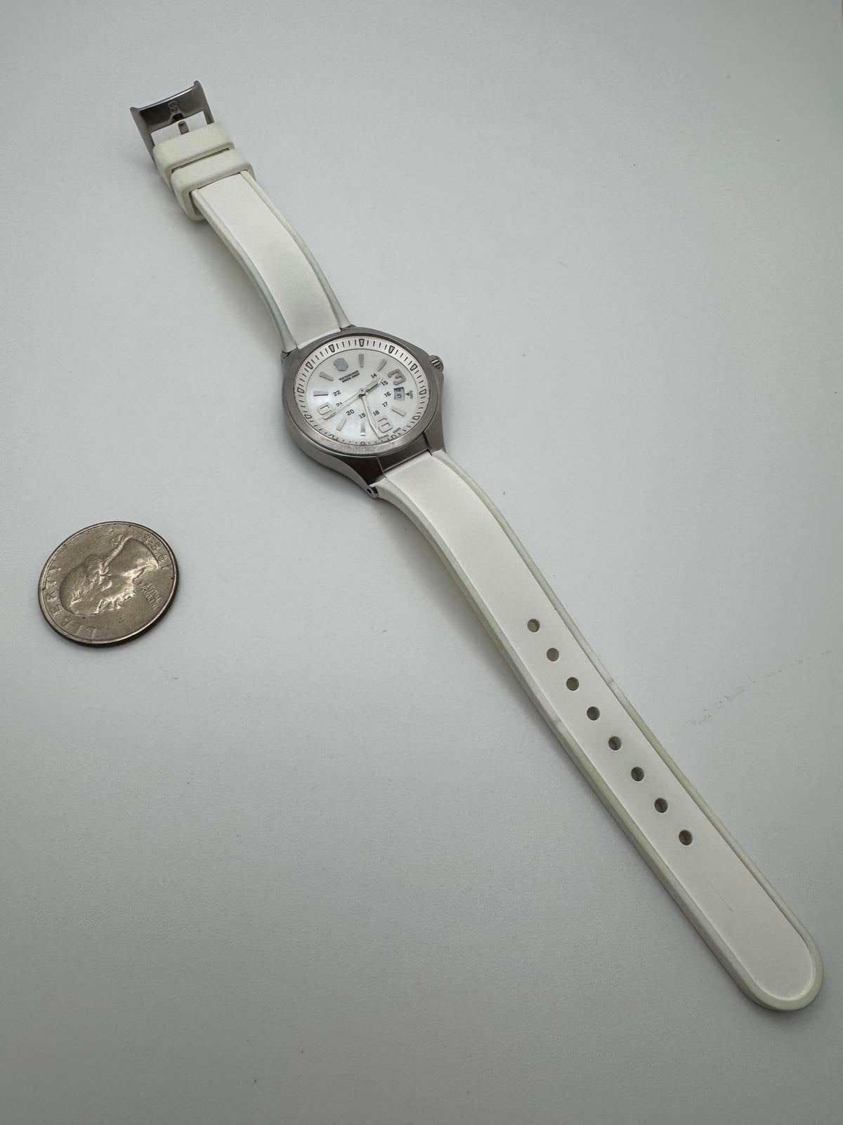 Victorinox Swiss Army Women’s Watch 32mm White MOP Dial Date