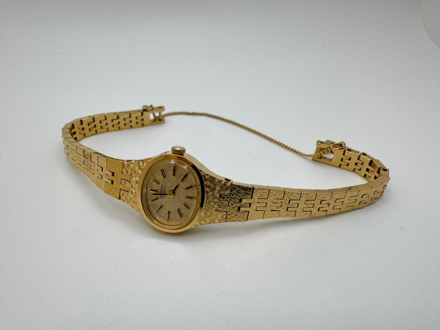Vintage Seiko Quartz Women’s Watch – 17mm Gold Tone Bracelet