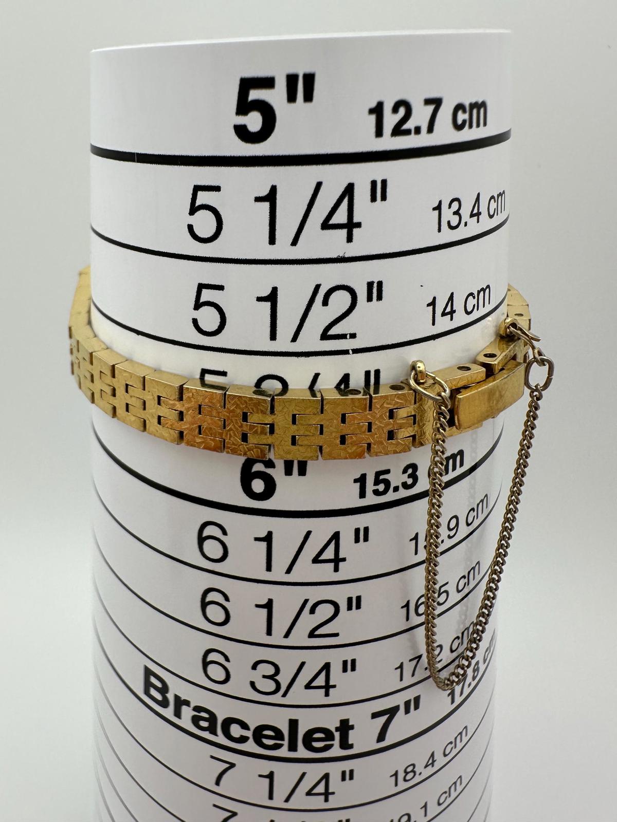 Vintage Seiko Quartz 1400-7389 Gold-Tone Textured Bracelet Watch – 1980s