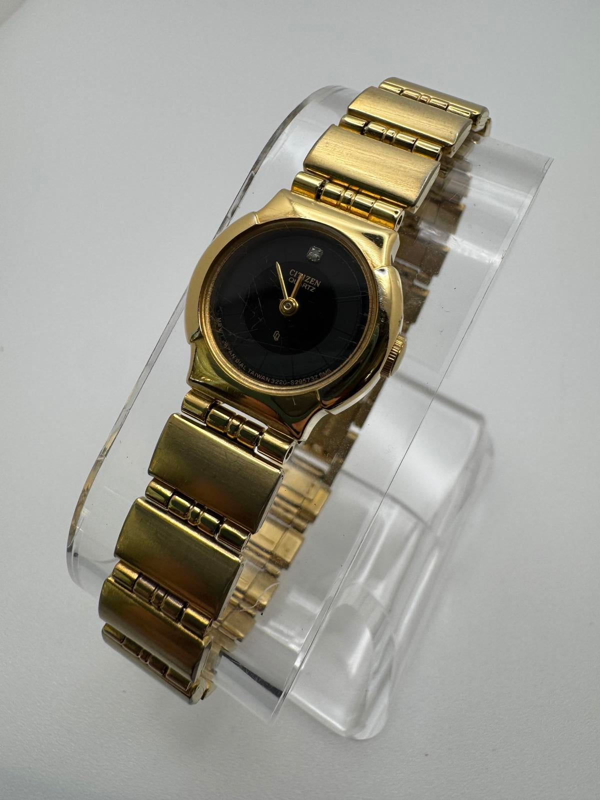 Vintage 1988 Citizen Quartz Gold Women’s Watch – Black Dial, 19mm