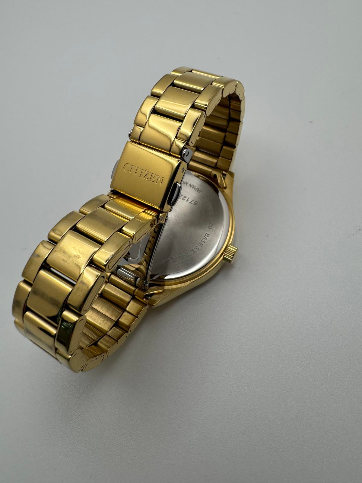 Citizen Gold Tone Crystal Bezel Multifunction Watch Mens 36mm
