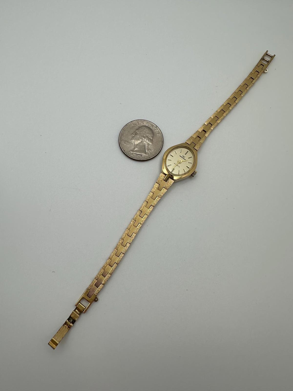 Vintage Waltham Women’s Quartz Watch Gold Tone Oval 1980s Japan Movement Retro