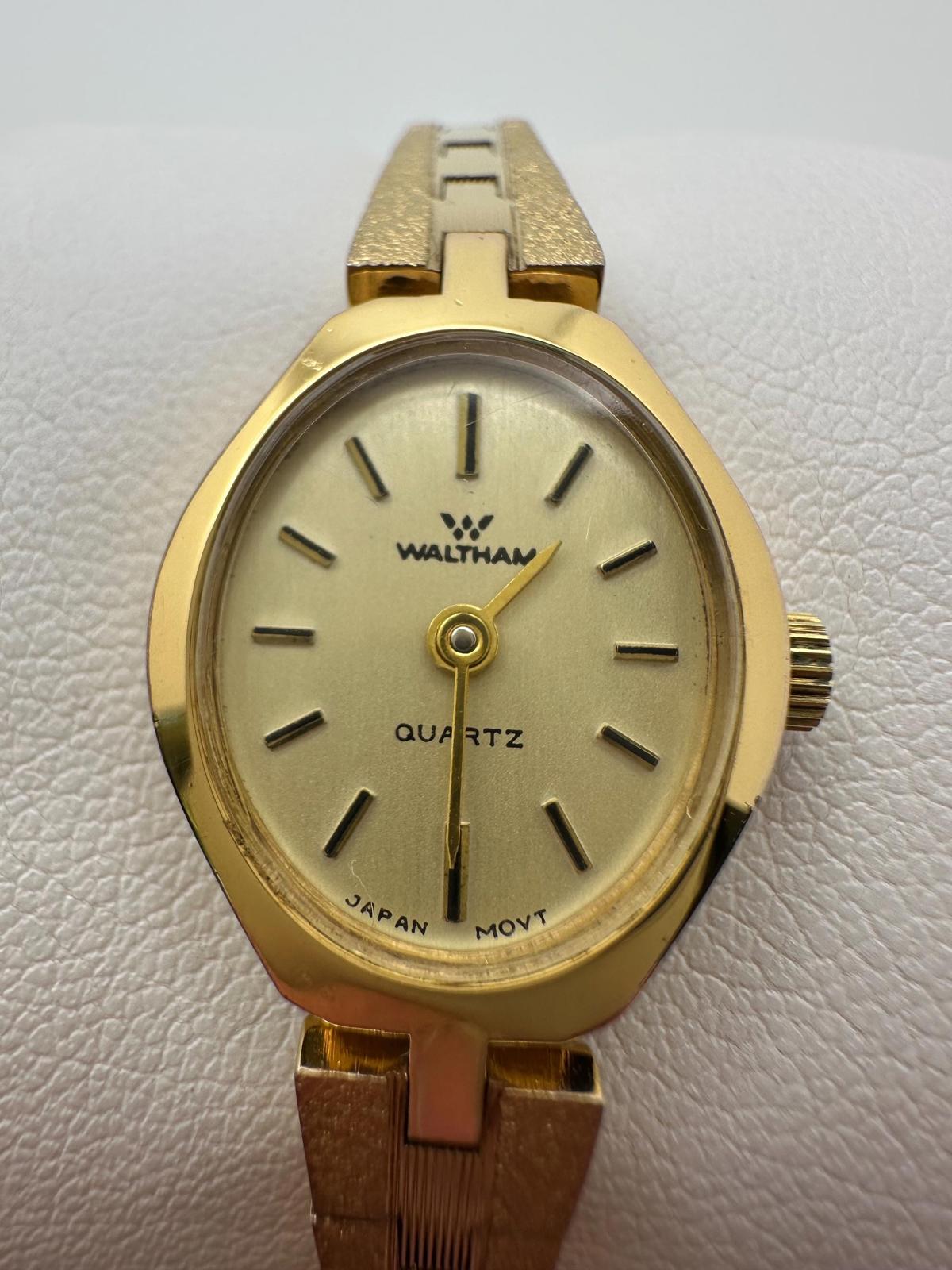 Vintage Waltham Women’s Quartz Watch Gold Tone Oval 1980s Japan Movement Retro