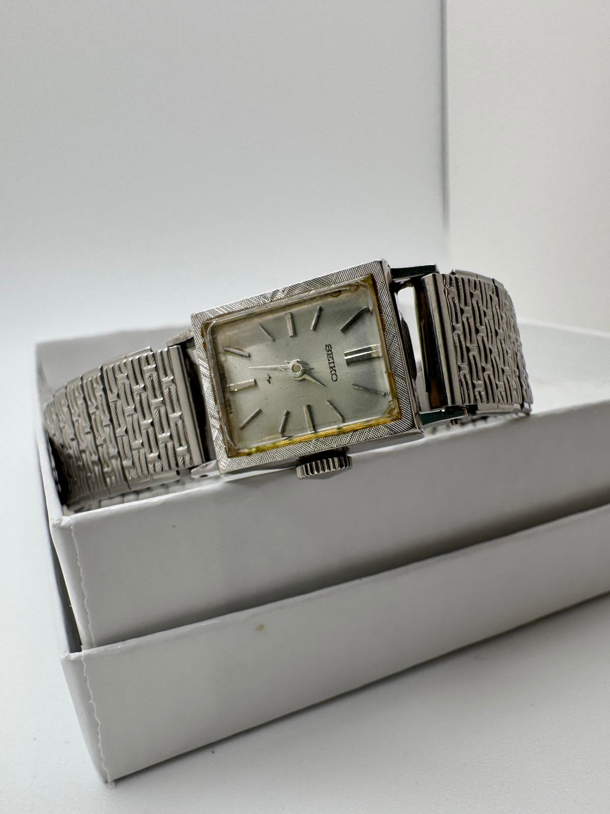 Vintage Seiko Women’s Mechanical Watch 1960s 15mm Silver Rectangular Japan