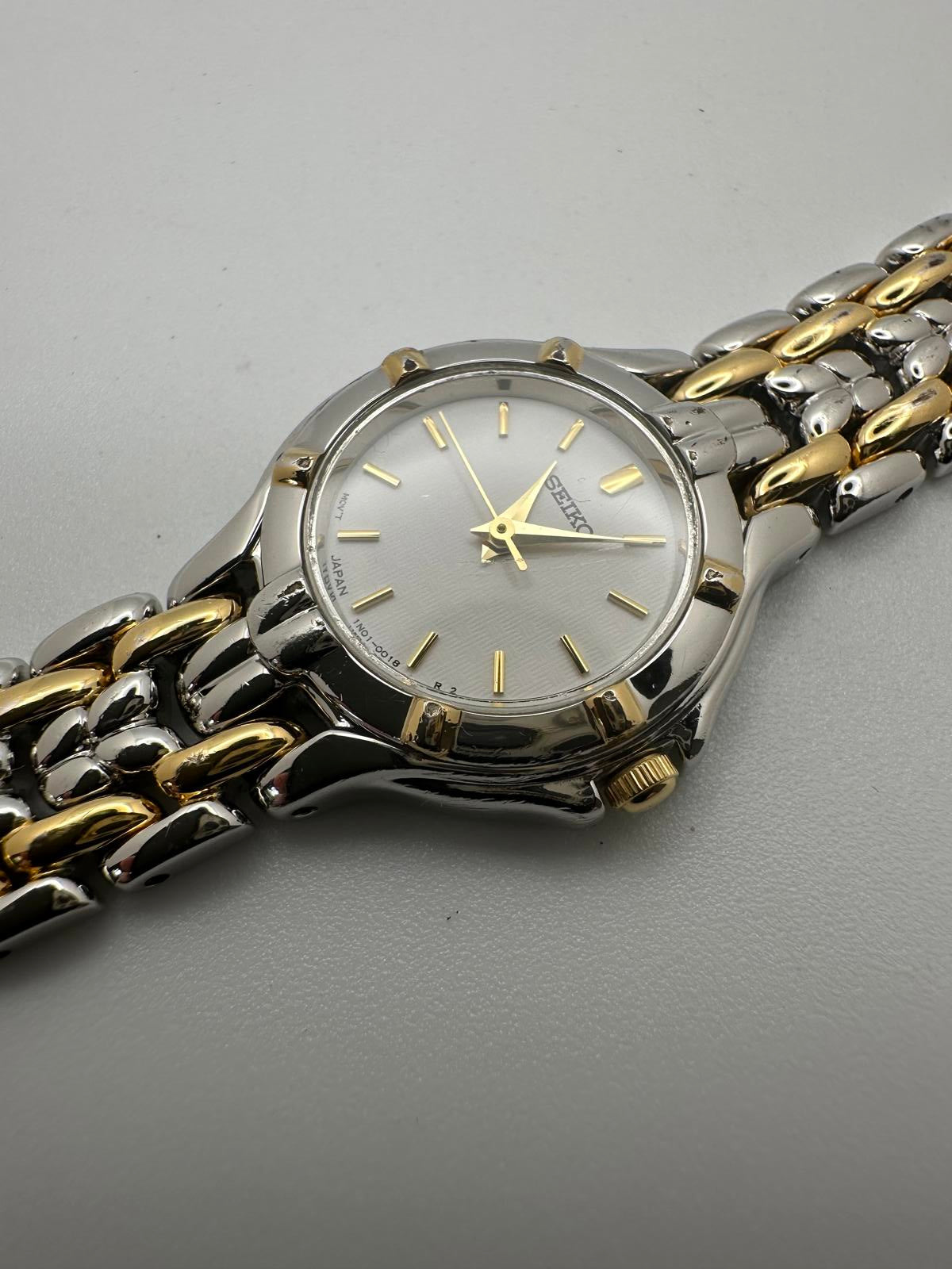 Vintage Seiko Women’s Quartz Watch 24mm Two Tone Silver Gold New Battery