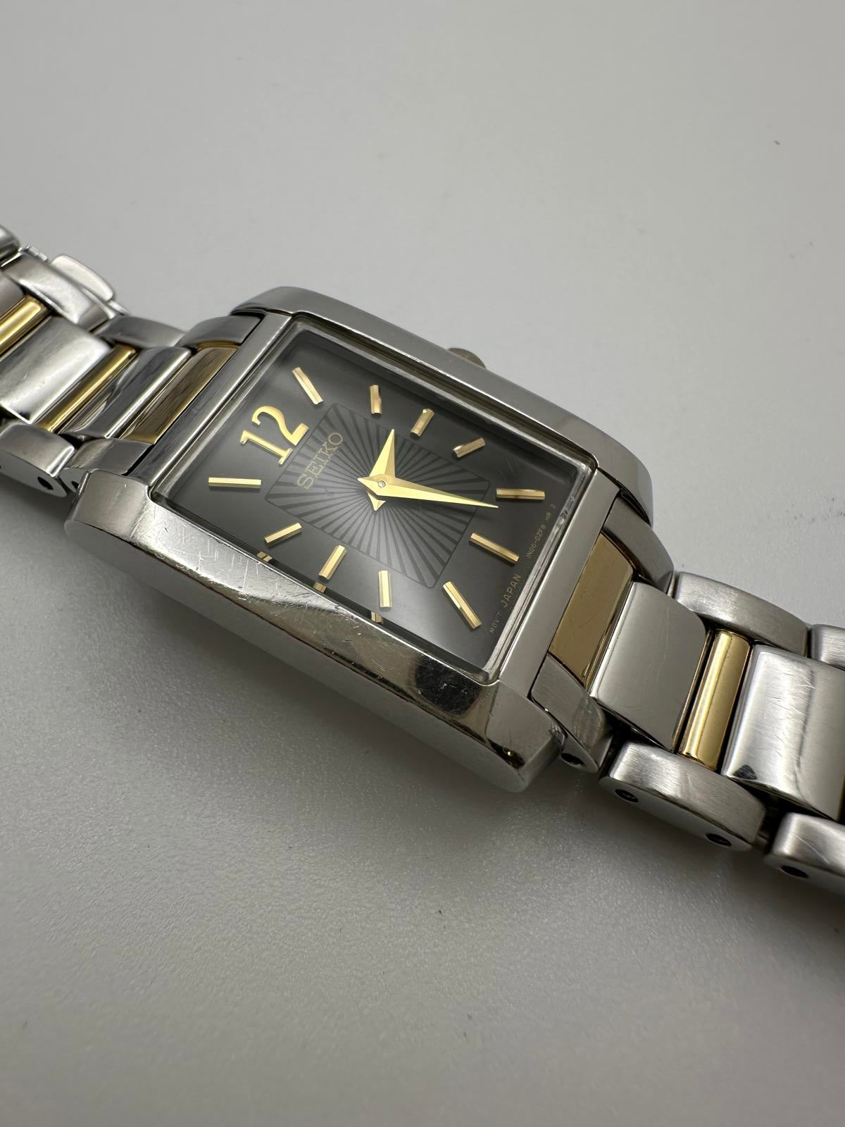 Seiko Two-Tone Tank Quartz Watch – 21mm – Fresh Battery – Black & Gold
