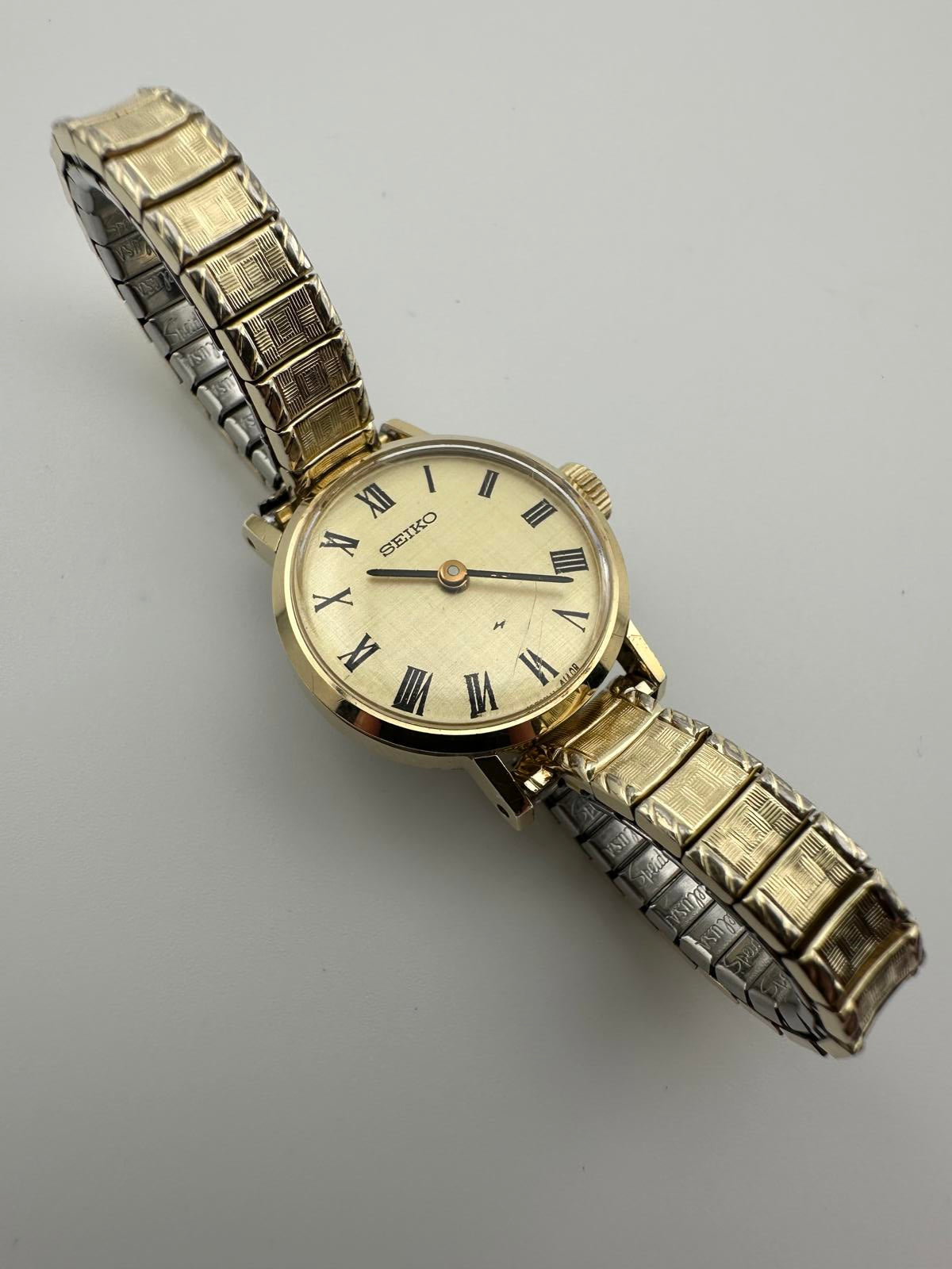 Vintage Seiko Women’s Automatic Watch Gold Roman Dial Petite 1970s