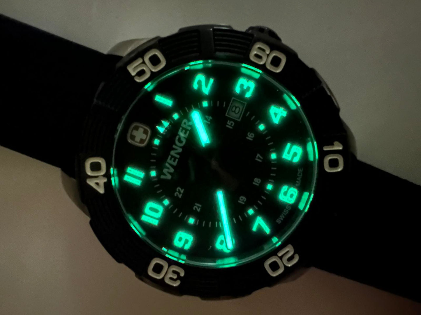 Wenger Swiss Made 45mm Dive Watch – Fresh Battery, Luminous, Date