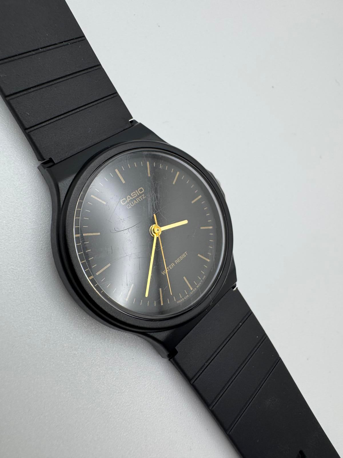 Casio Quartz Black Gold Vintage Watch 33mm Fresh Battery
