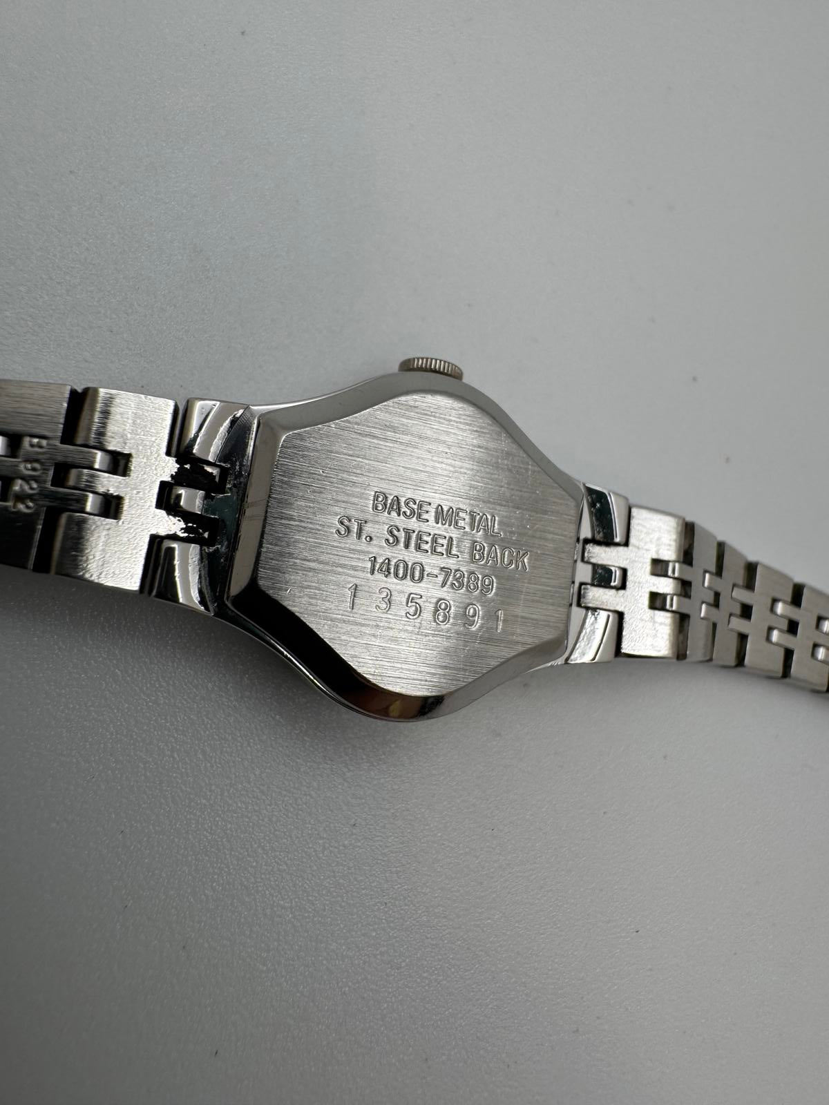 Vintage Seiko Quartz Women’s Watch – Petite 17mm – 1970s/80s Era – Fresh Battery