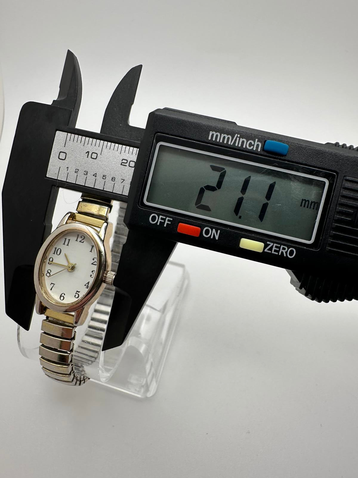 Vintage Oval Women’s Quartz Watch with Expansion Band – Fresh Battery