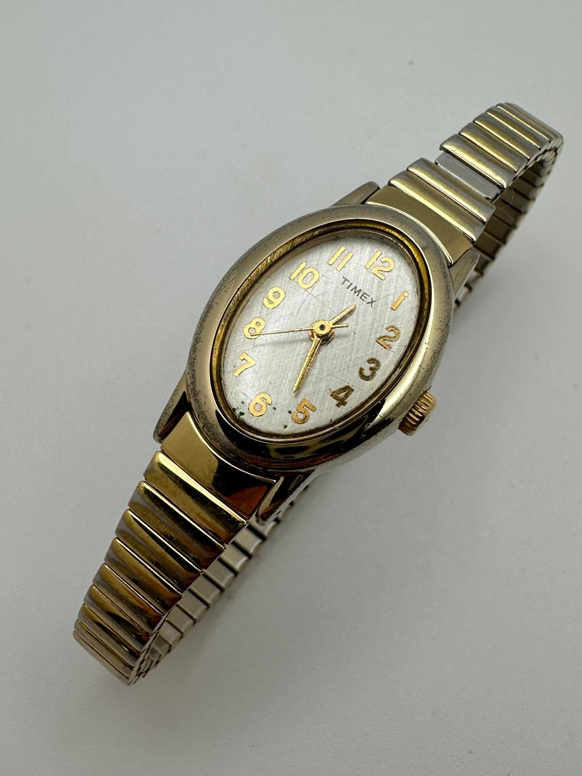 Vintage Timex Women’s Gold Tone Watch | 18mm | Fresh Battery | Stretch Band