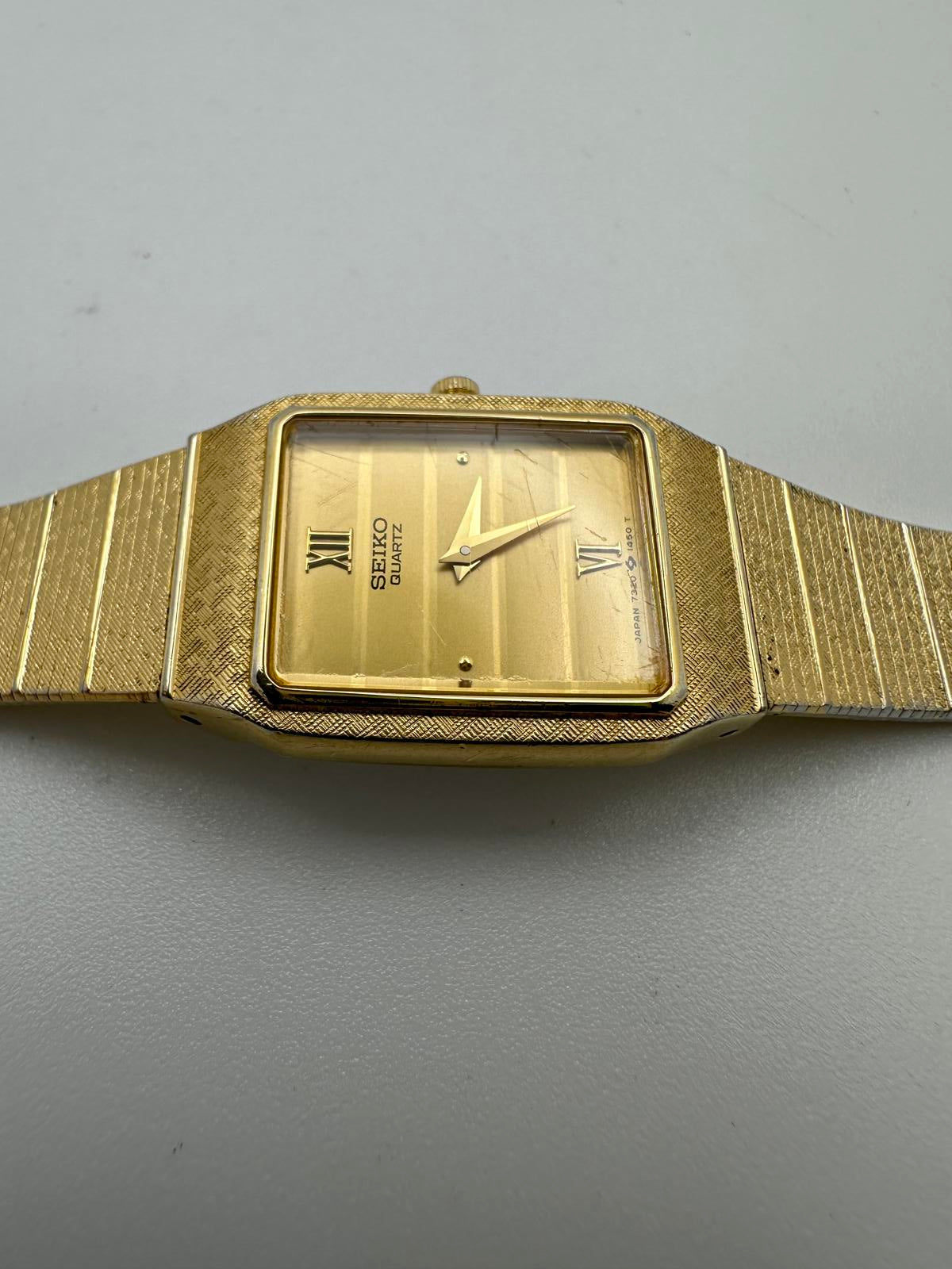 Women’s Seiko Gold Quartz – 17mm Textured Case, Stripe Dial | Hole Watch Co