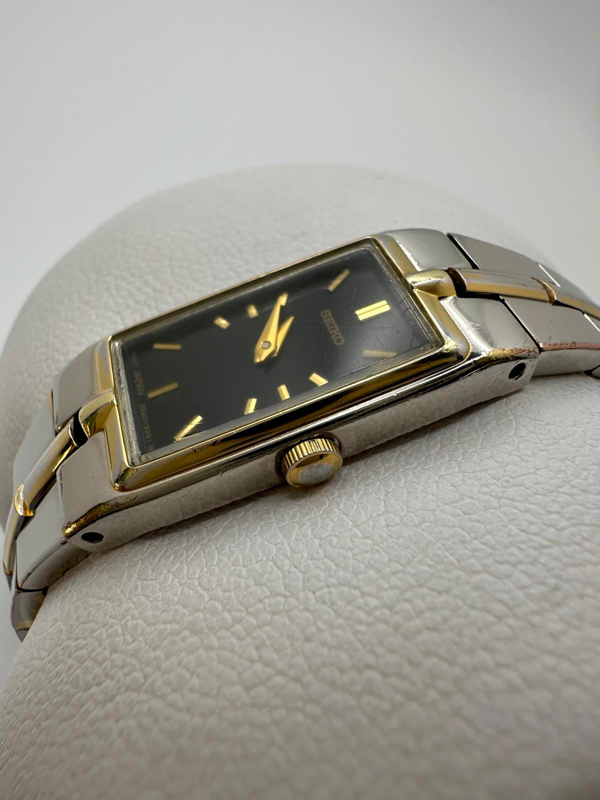 Seiko Women’s Rectangular Black Dial Watch – Two Tone – 13mm, Vintage Minimalist