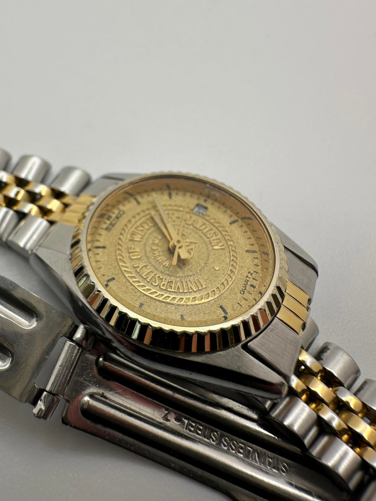 Vintage Seiko Women’s Quartz Watch University of Wisconsin Madison Gold 23mm