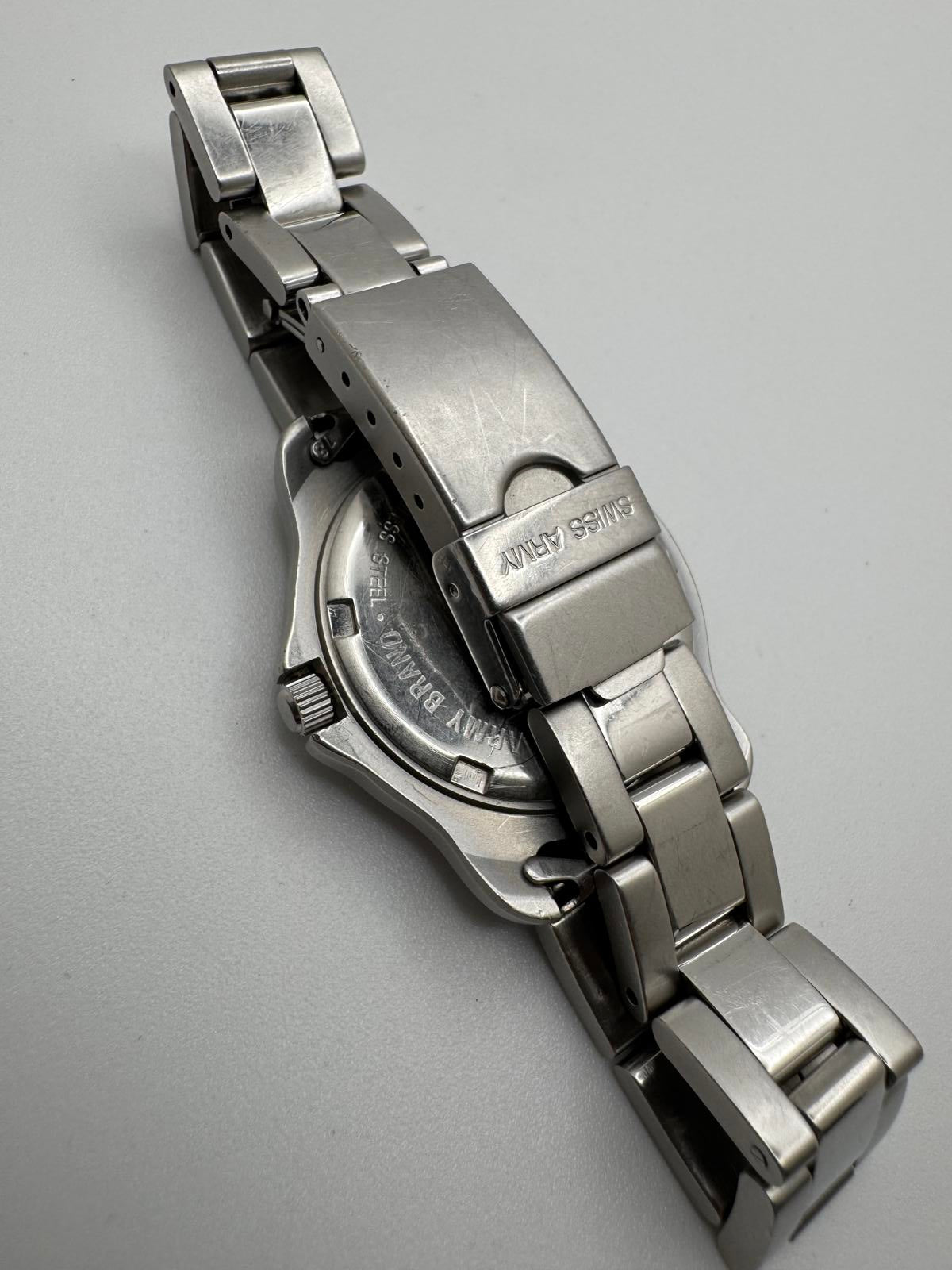 Vintage Swiss Army Stainless Steel Women’s Quartz Watch 31mm White Dial Date