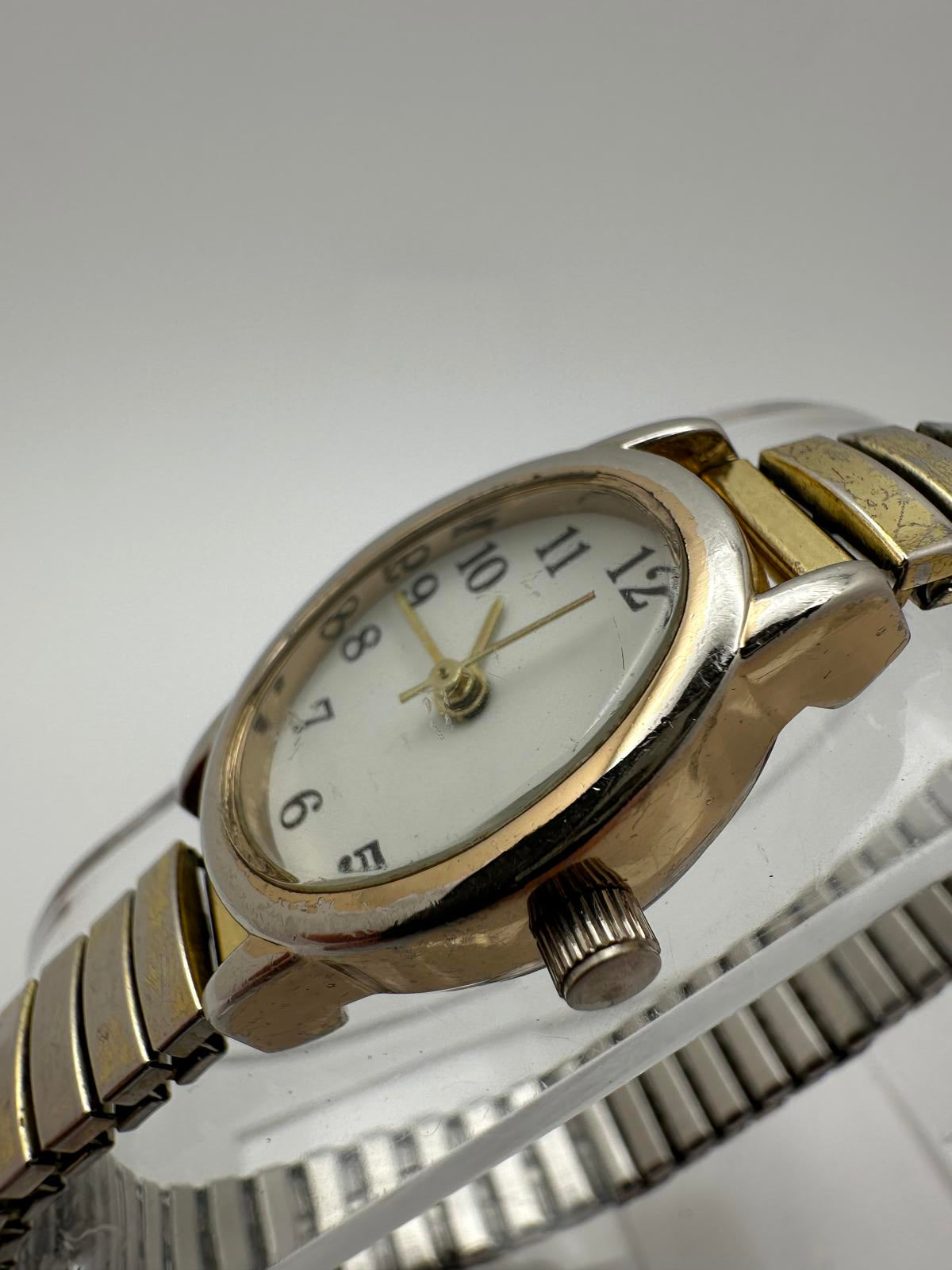 Vintage Oval Women’s Quartz Watch with Expansion Band – Fresh Battery