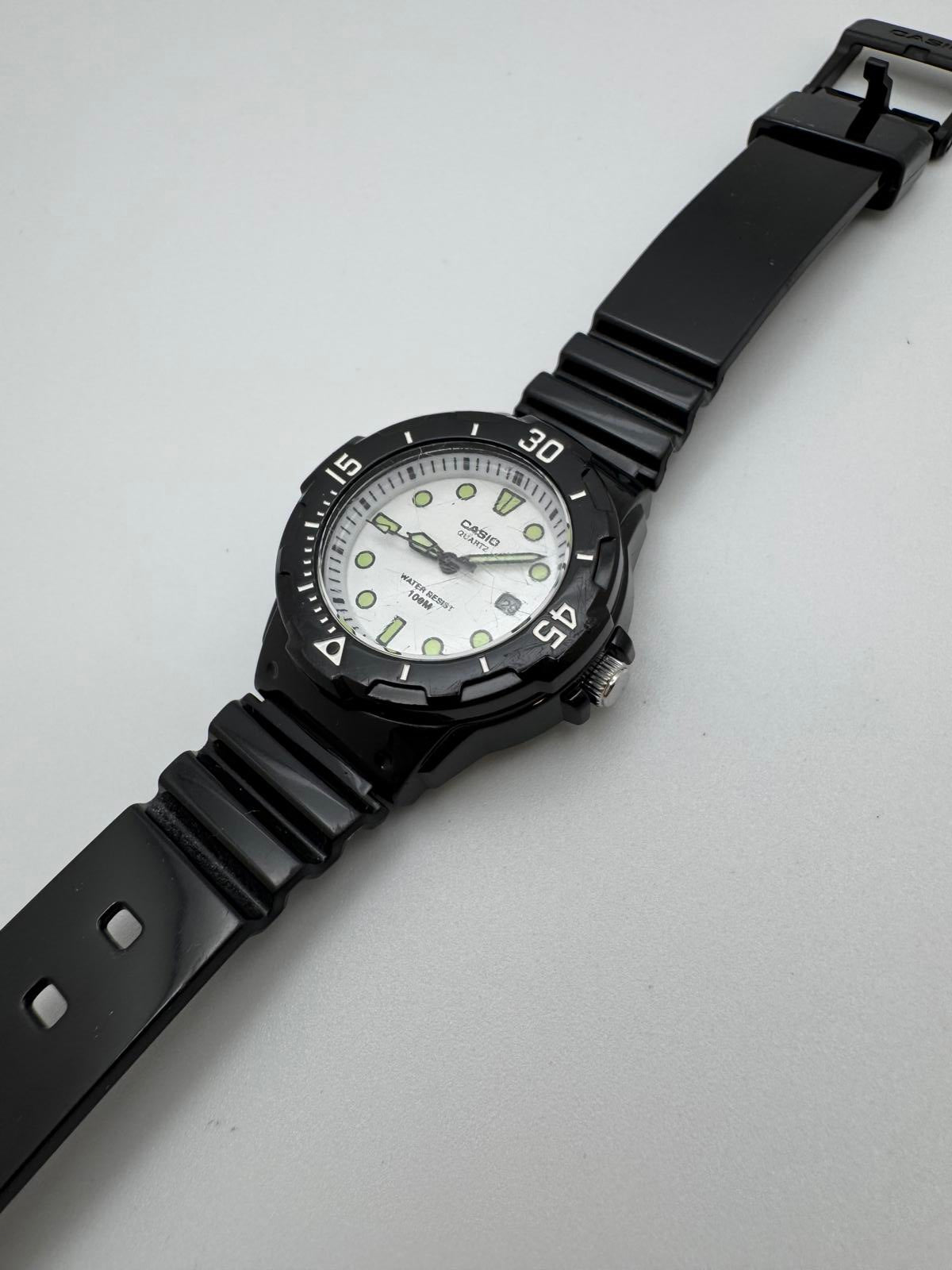 Casio MRW-200H Quartz Diver Watch – 33mm White Dial, 100M Water Resistant Unisex