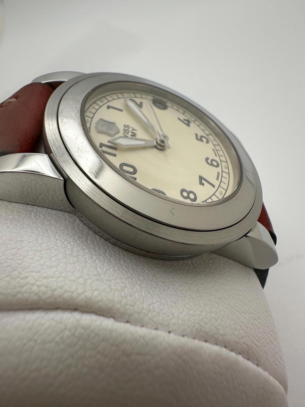 Victorinox Swiss Army Stainless Steel Watch – 32mm w/ Date – Sapphire Crystal – Leather Strap
