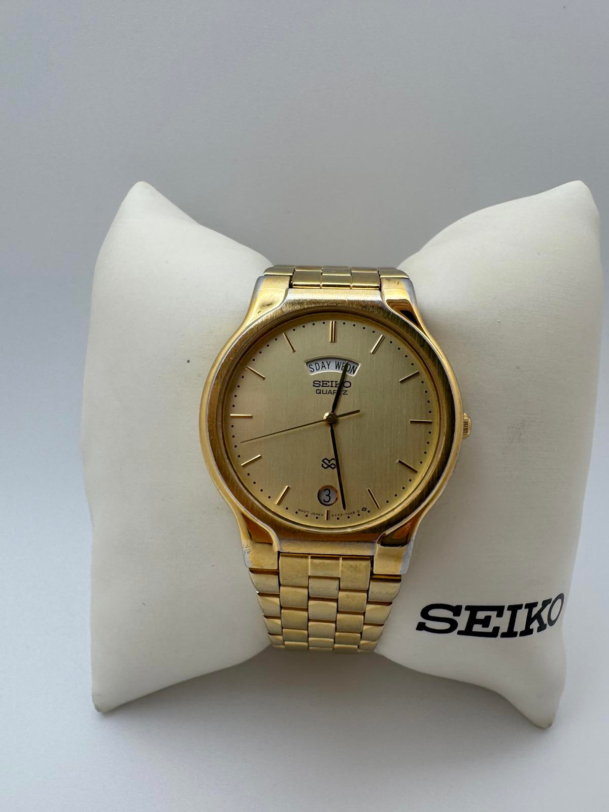 1990s Seiko Quartz Men’s Watch – Gold Tone Day Date 35mm Japan Vintage