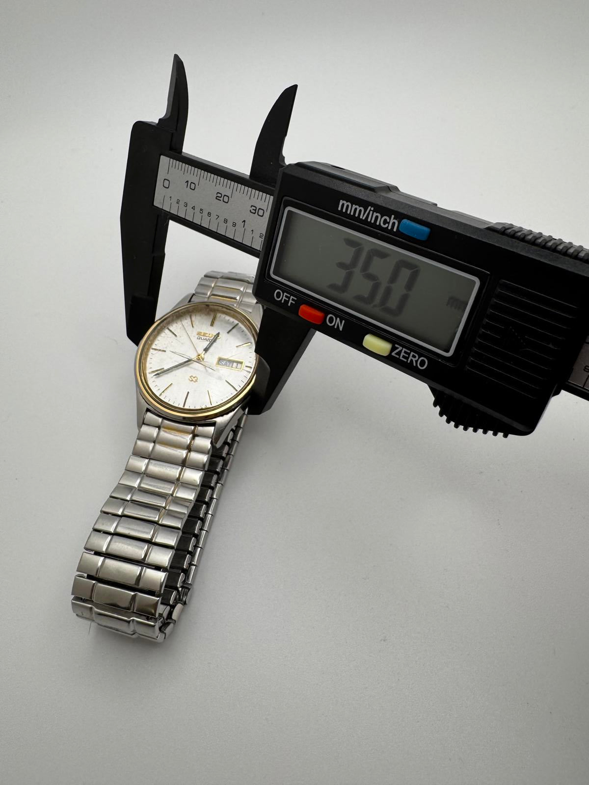 Seiko 5Y23 Quartz Day-Date Men’s Watch Two-Tone 35mm Japan — AS-IS