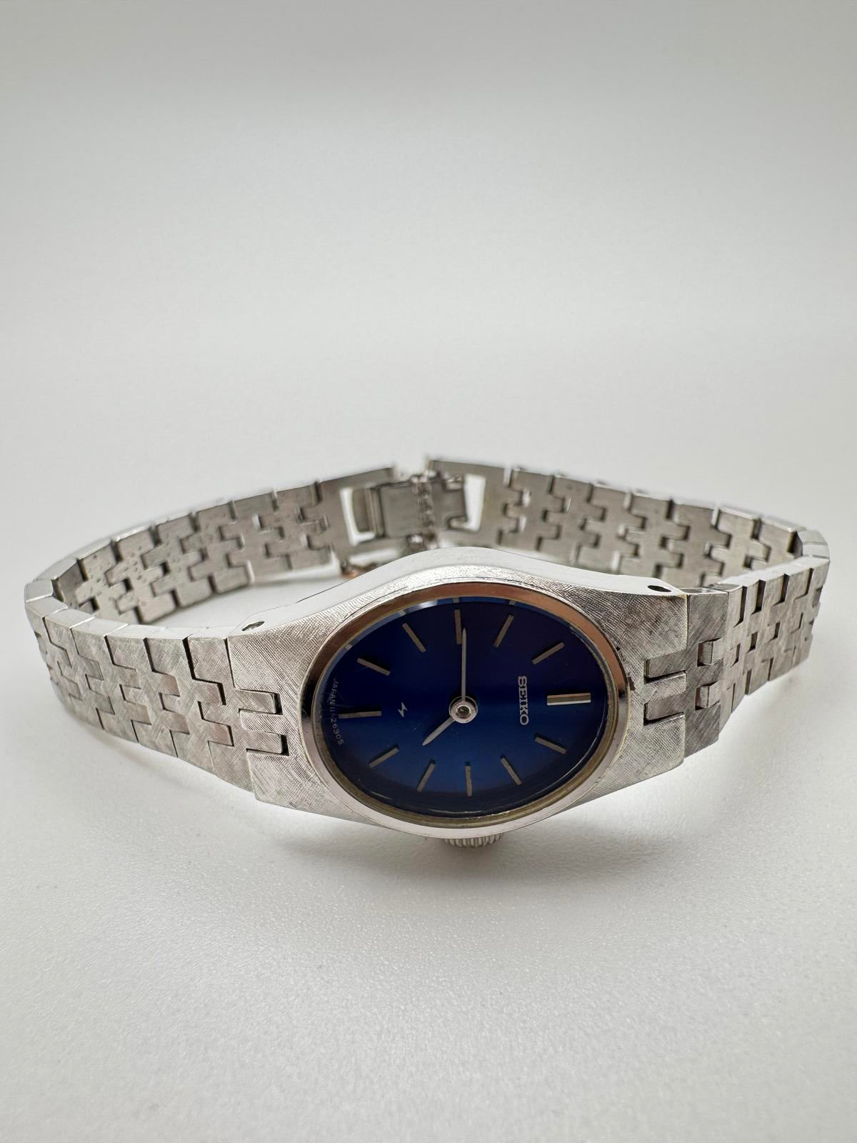Seiko Mechanical Blue Dial Oval Women’s Watch 1970s Vintage 17mm