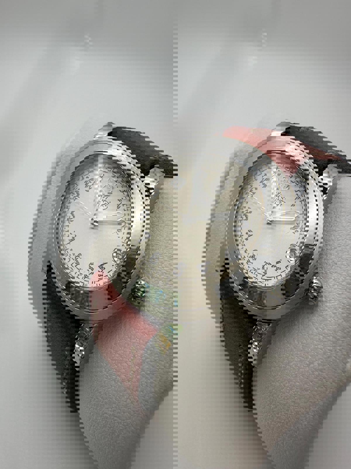 Victorinox Swiss Army Stainless Steel Watch – 32mm w/ Date – Sapphire Crystal – Leather Strap