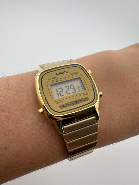 Casio Gold Vintage Digital Watch Original Bracelet Box Papers Optional Leather
