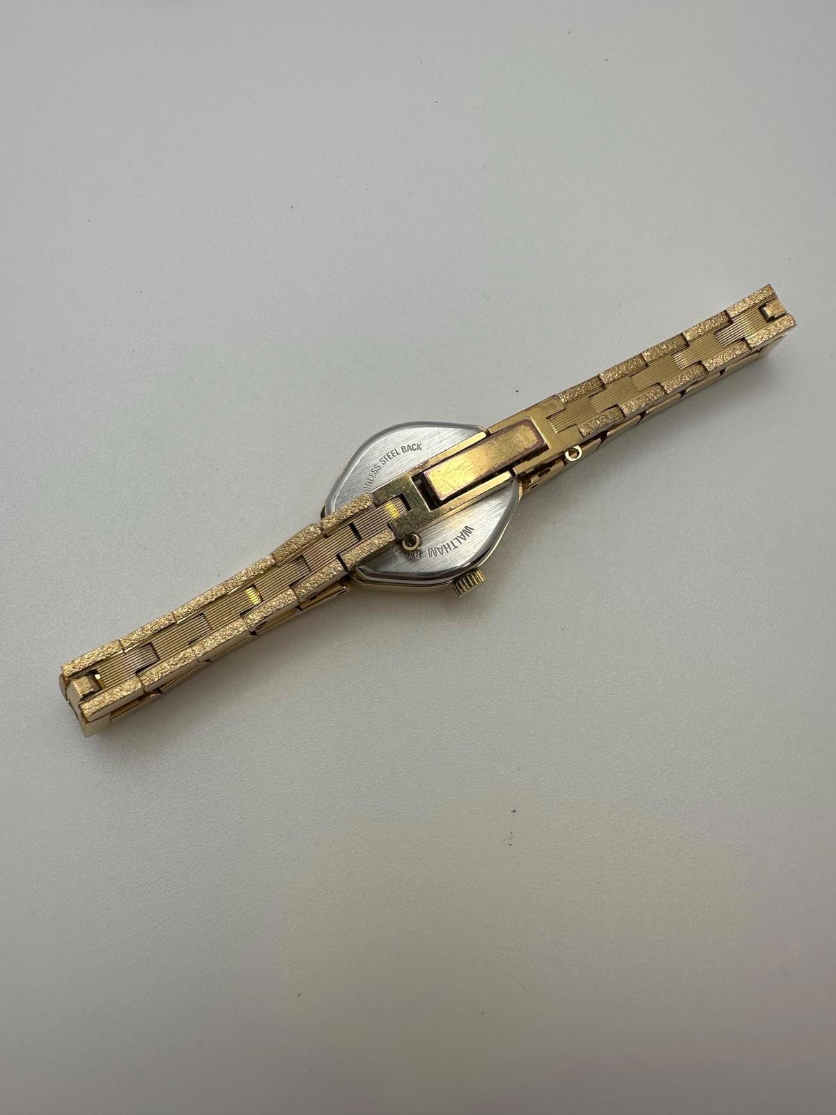 Vintage Waltham Women’s Quartz Watch Gold Tone Oval 1980s Japan Movement Retro