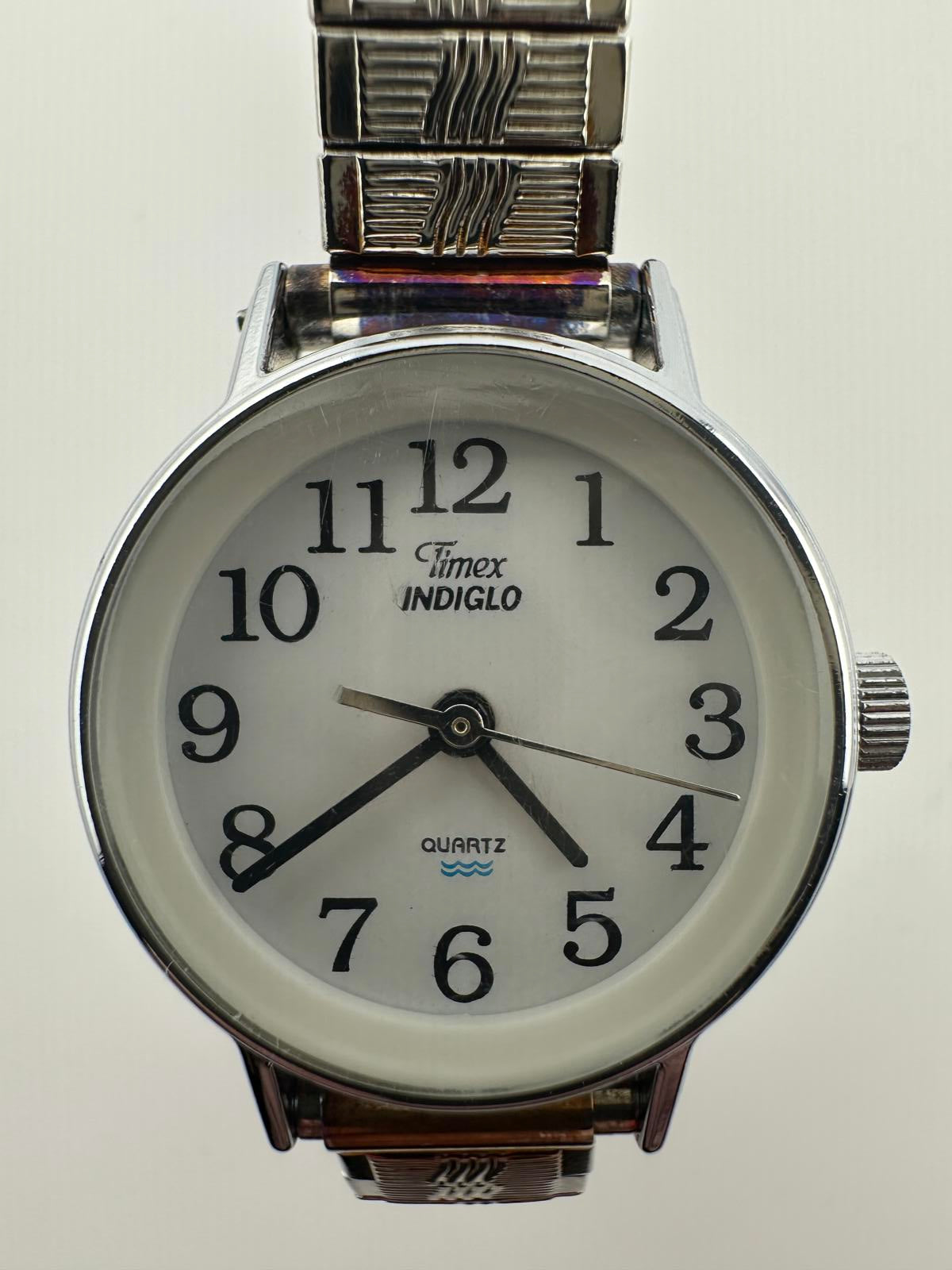 Vintage Timex Indiglo Women’s Quartz Watch Silver Dial 23mm