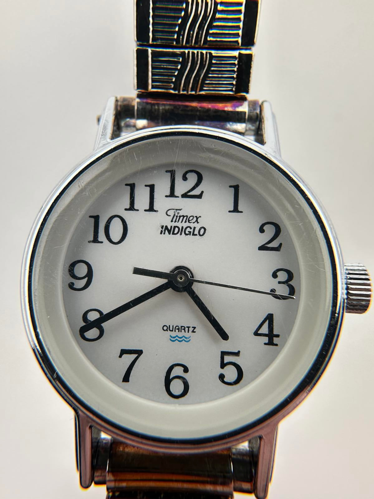 Vintage Timex Indiglo Women’s Quartz Watch Silver Dial 23mm