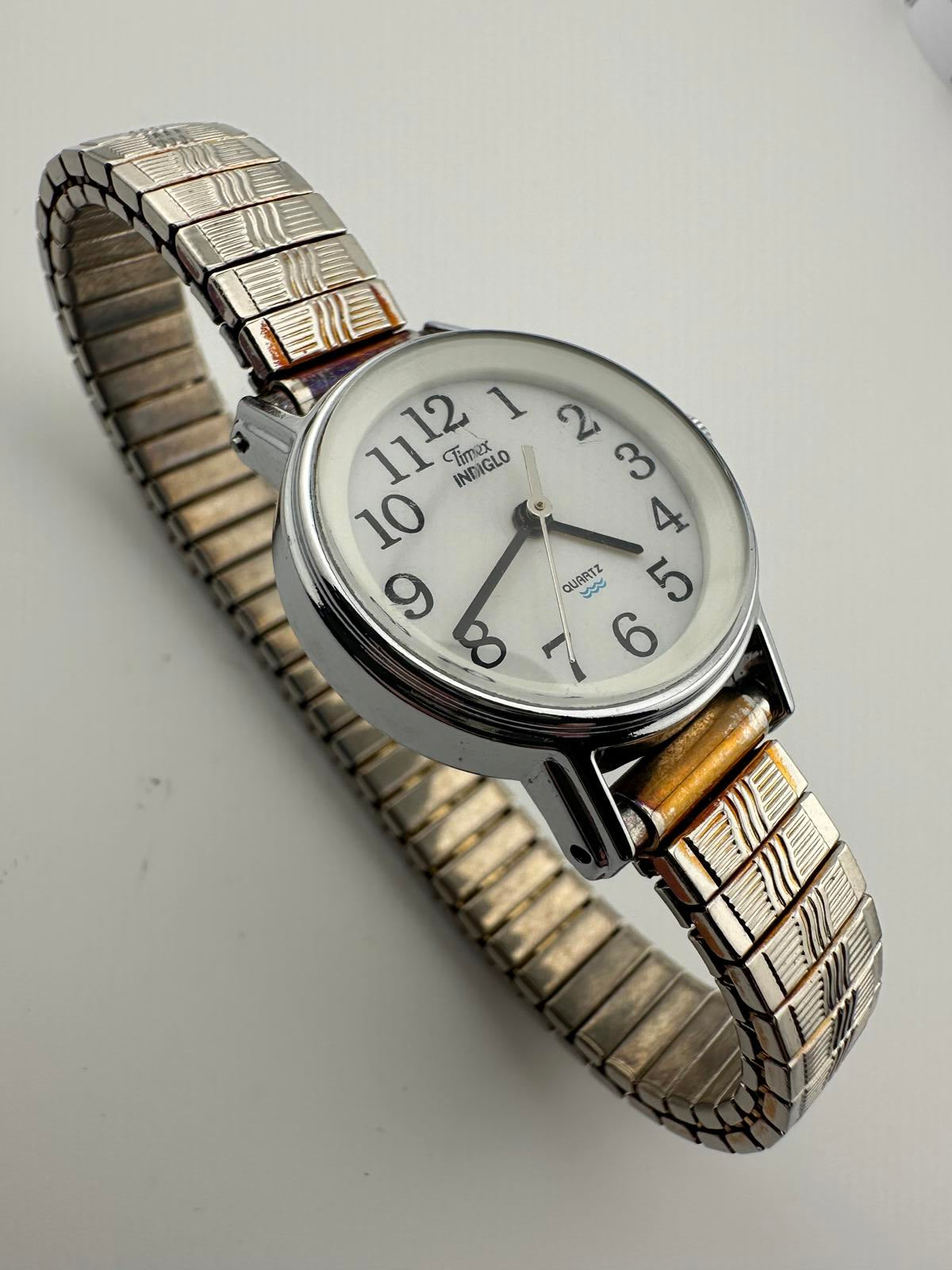 Vintage Timex Indiglo Women’s Quartz Watch Silver Dial 23mm