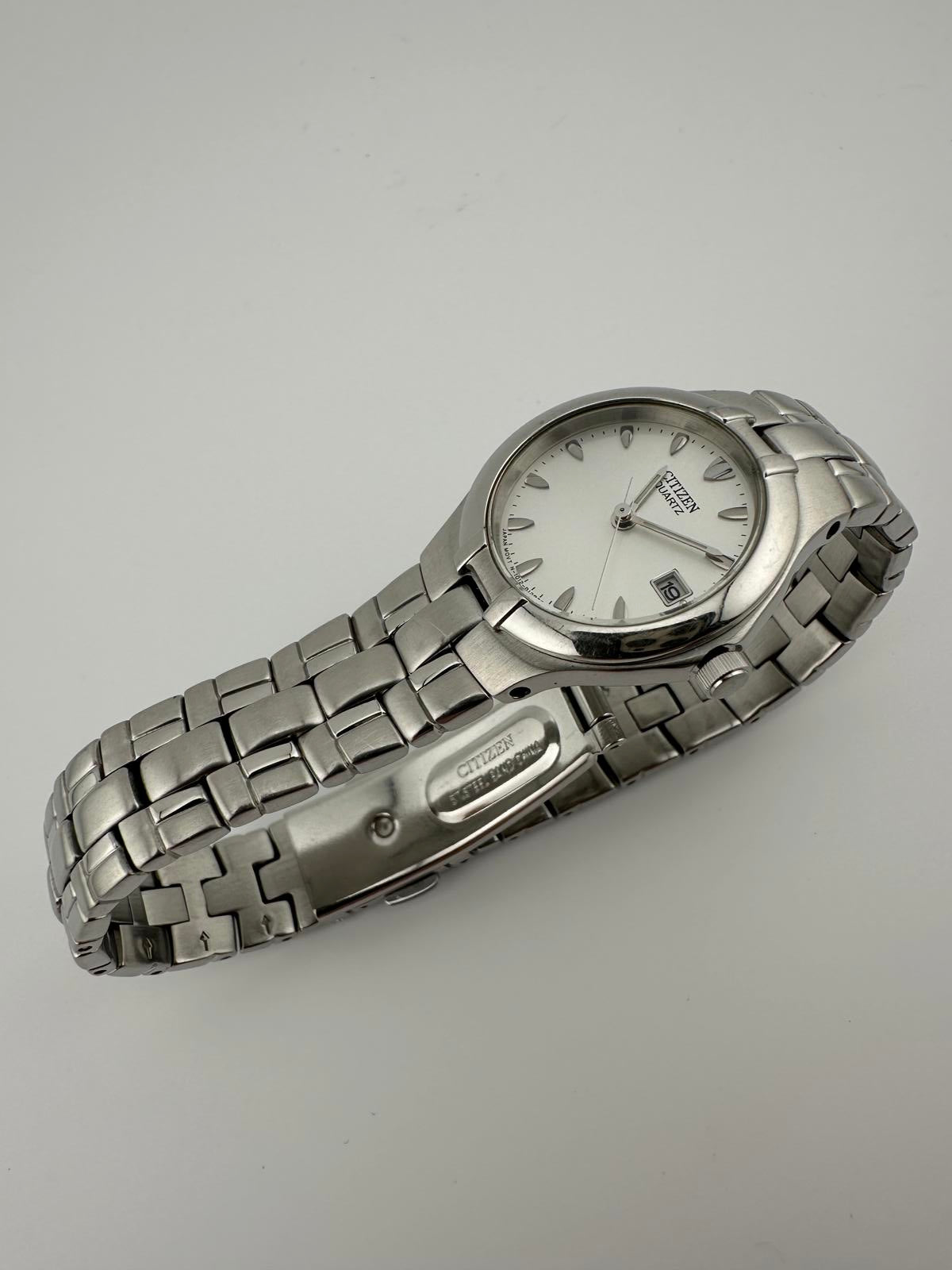 Citizen Quartz Watch Womens Silver Dial Stainless Steel Date 25mm Japan