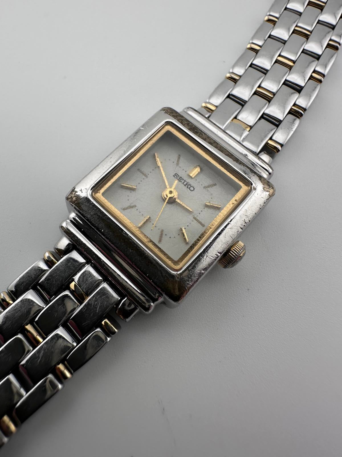 Seiko Womens Vintage Quartz Watch White Dial Two Tone Bracelet 17mm Worn Patina
