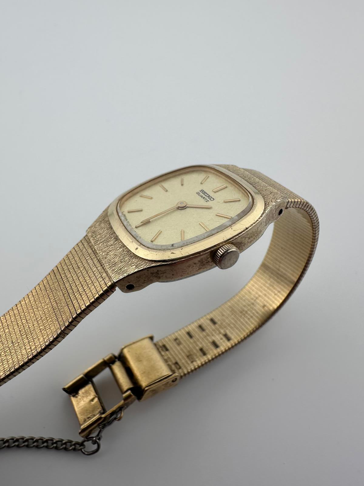 Seiko Ladies Vintage Gold Quartz Watch 18mm Bracelet Japan