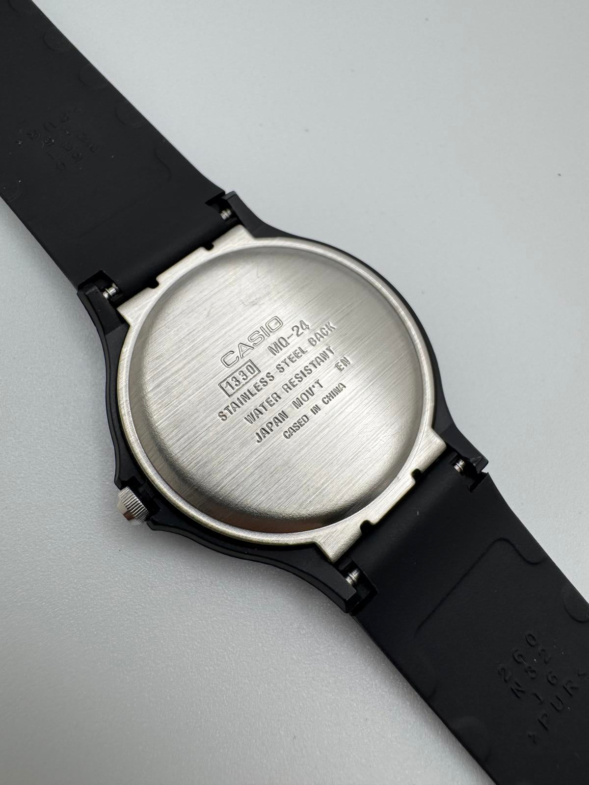 Casio Quartz Black Gold Vintage Watch 33mm Fresh Battery